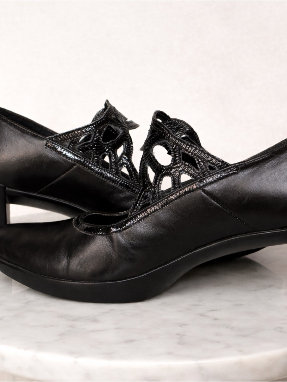 NAOT Black Leather Cutout Heels Comfort Block Heel EU 40 US 9–9.5